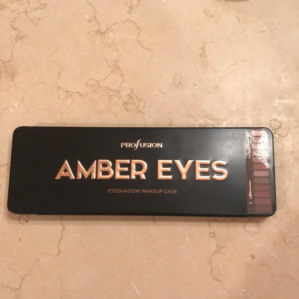 Profusion amber eyes eyeshadow makeup case